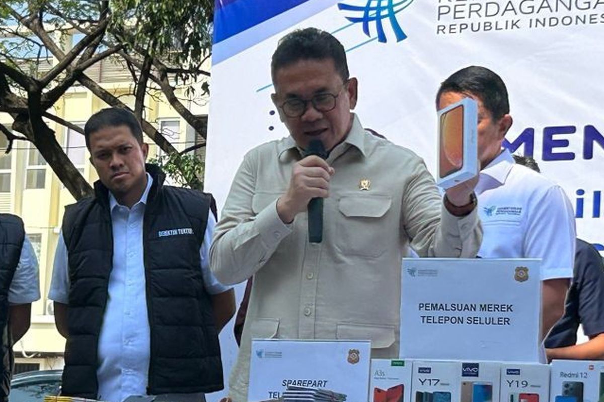 Pabrik Ponsel Ilegal di Cengkareng Resmi Ditutup oleh Menteri Perdagangan