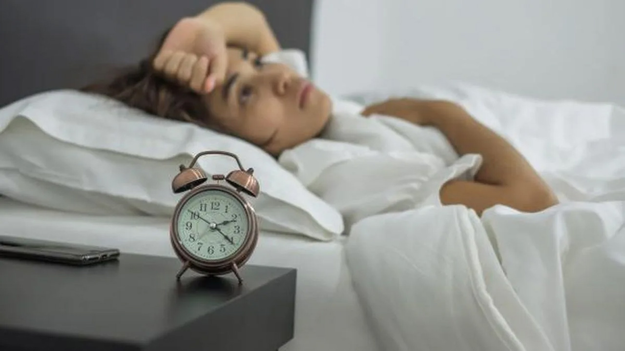 Studi Terbaru Mengungkap 5 Tipe Pola Tidur yang Mempengaruhi Kesehatan Mental dan Risiko Penyakit Jantung